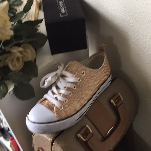 Shoes - Picture 2 of 3